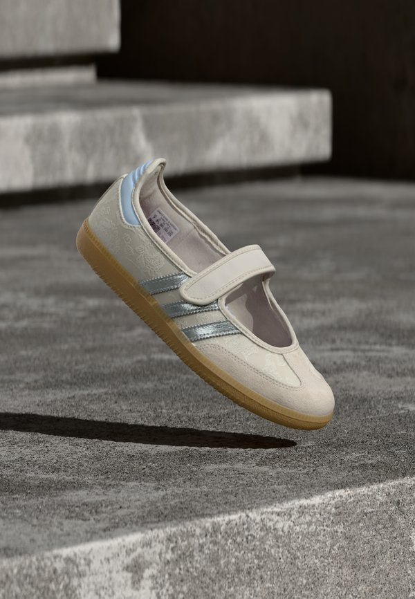 adidas Originals LIBERTY LONDON SAMBA JANE BALLERINA - Ankle strap ballet pumps - chalk pearl/silver-coloured metallic/chalk white