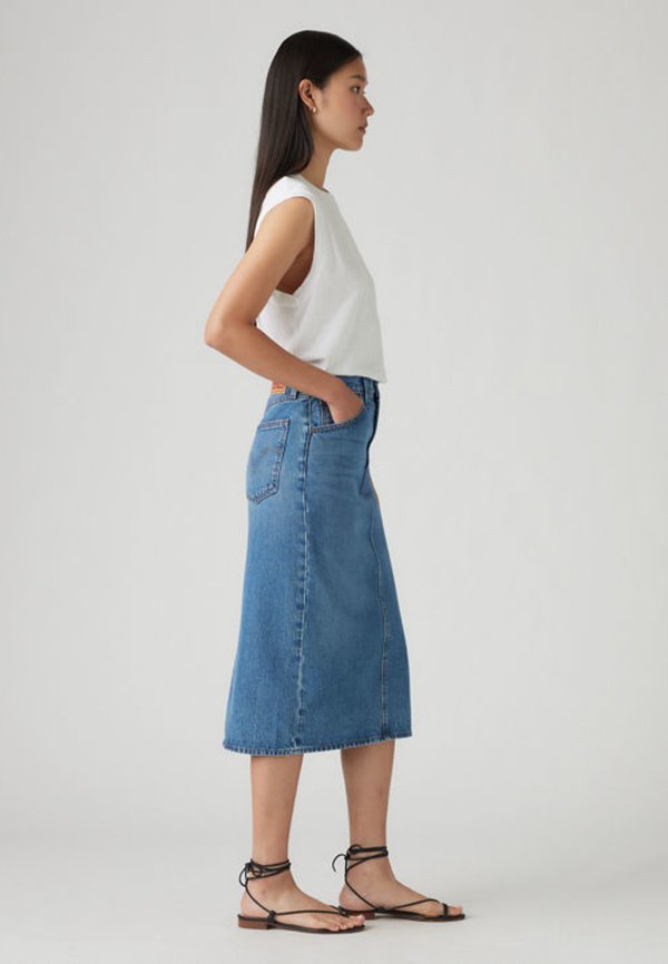 Levi's® HR BACK SLIT SKIRT