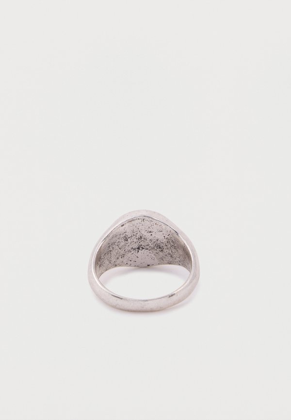 Pier One by Zalando