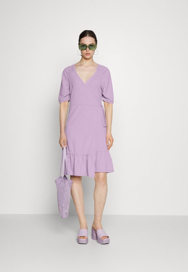 Pieces PCHOLLIS WRAP DRESS
