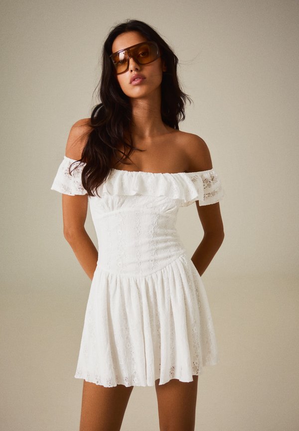 Bershka LACE WITH BARDOT NECKLINE - DRESS - Day dress - white