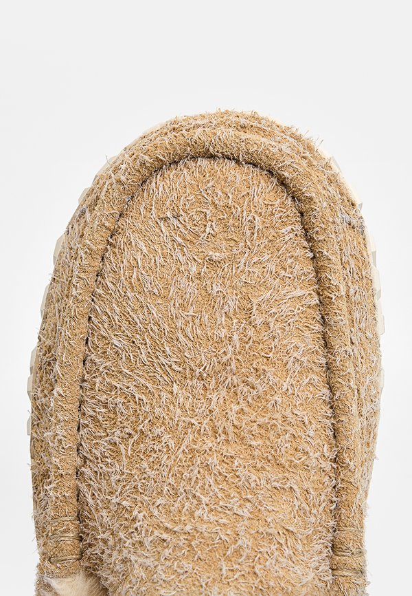 UGG ASCOT WRAP