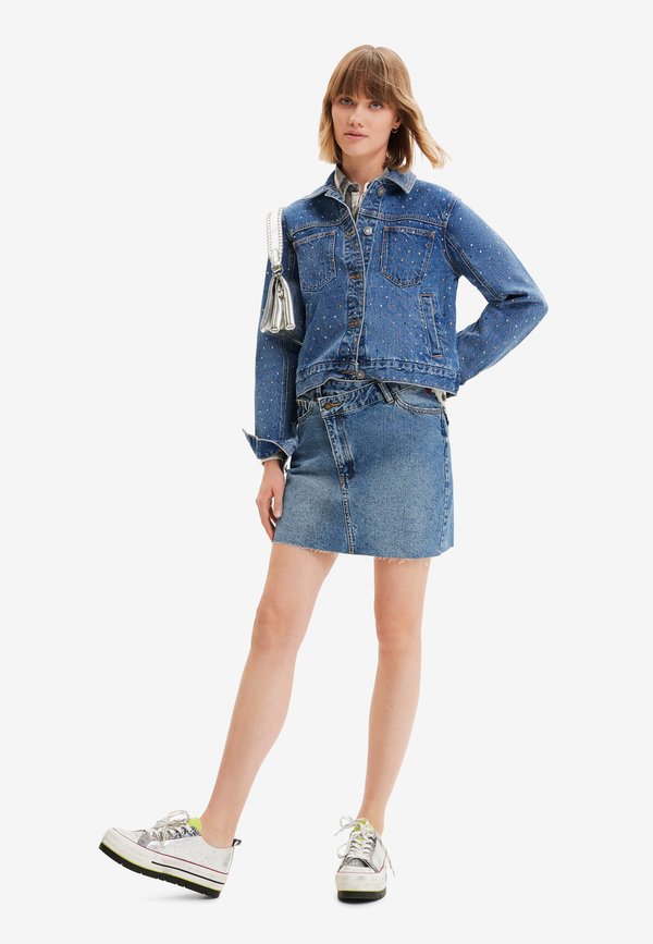 Desigual STUDDED DENIM TRUCKER