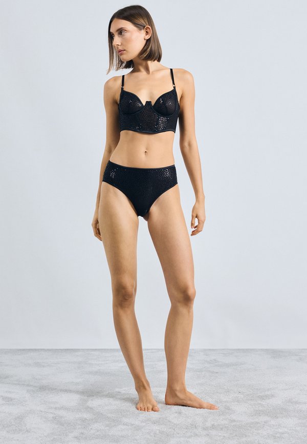 Hunkemöller ELLE BRAZILIAN