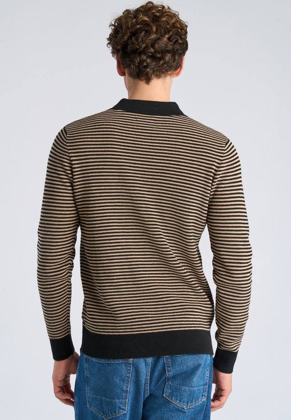 Lindbergh V-NECK