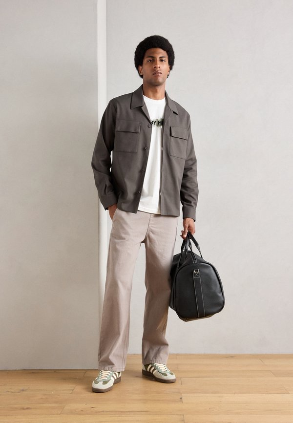 Antony Morato REGULAR FIT WITH LOGOED BADGE