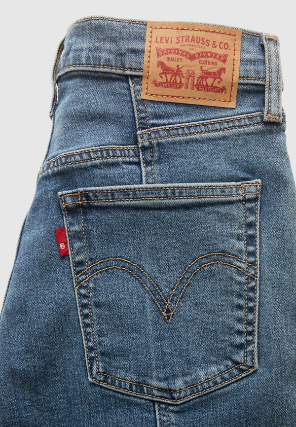 Levi's® RIBCAGE ANKLE SEAMED EDGE