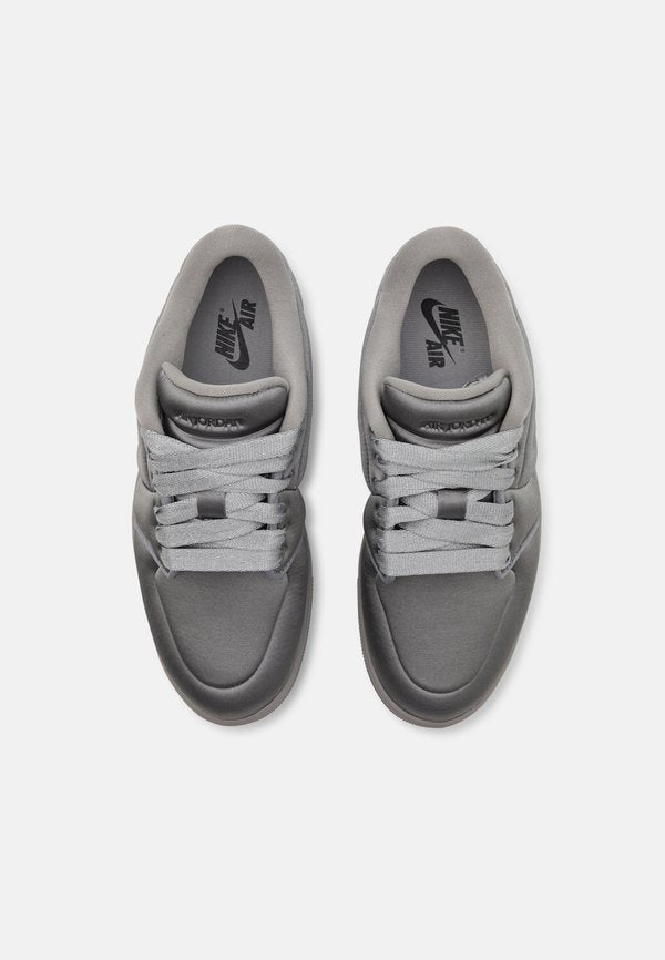Jordan AIR JORDAN 1 LOW METHOD OF MAKE