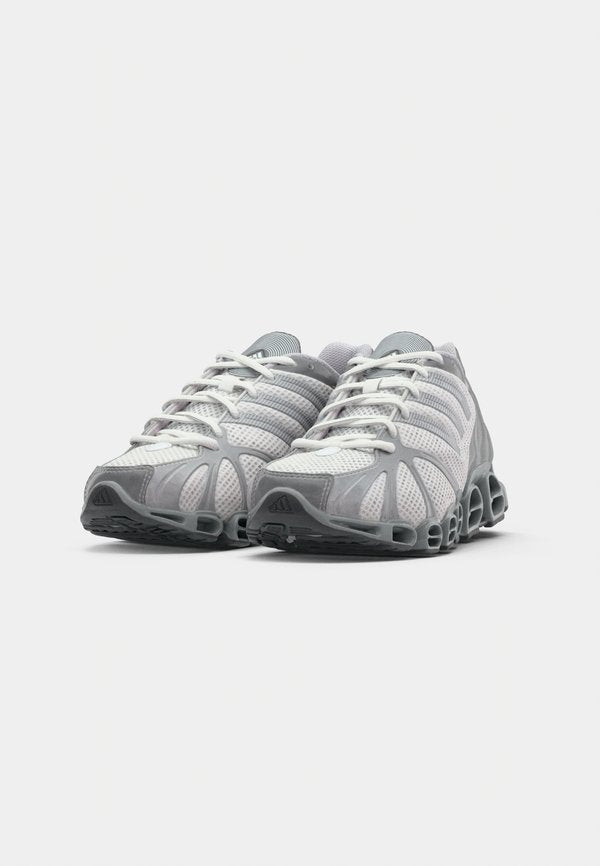 adidas Originals MEGA GHOSTRIDE W