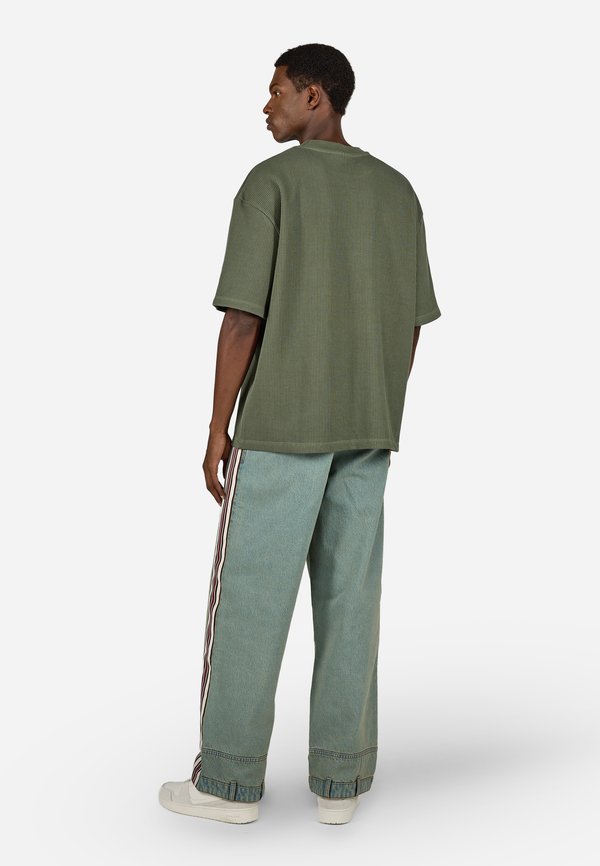 Pegador SIGNAR OVERSIZED RIB TEE