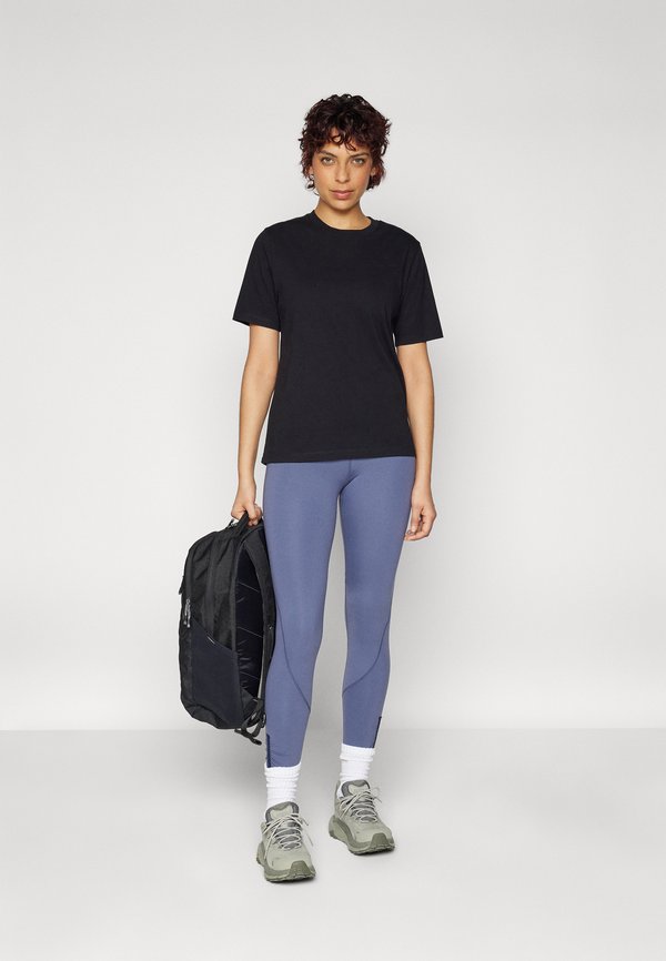 Peak Performance ORIGINAL SMALL LOGO TEE