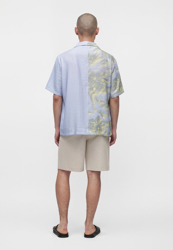 Maison Kitsuné HALF PRINTED RESORT