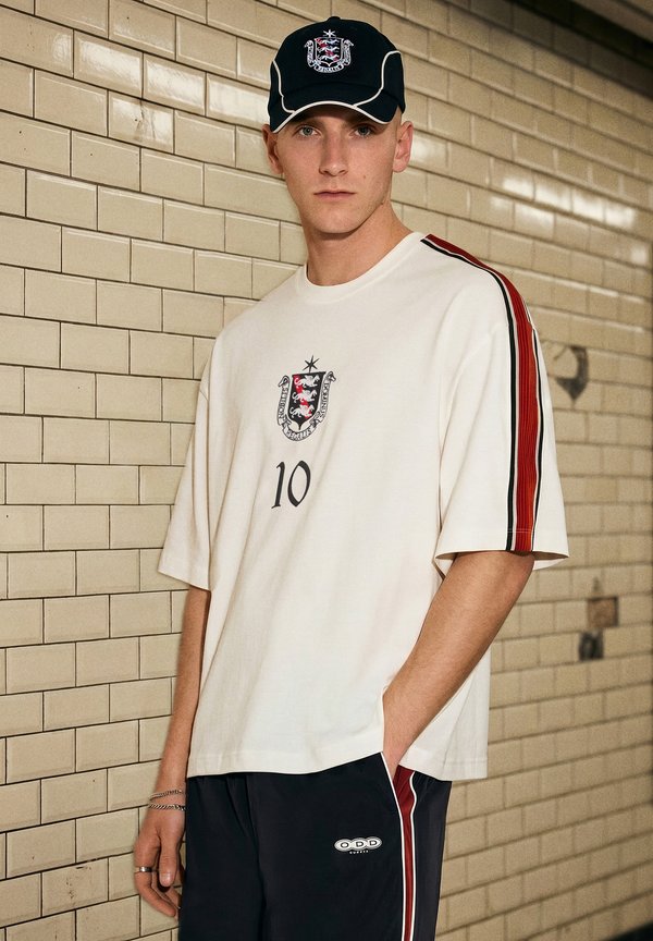 Bershka FOOTBALL WORD CUP ENGLAND - TSHIRT - Print T-shirt - white