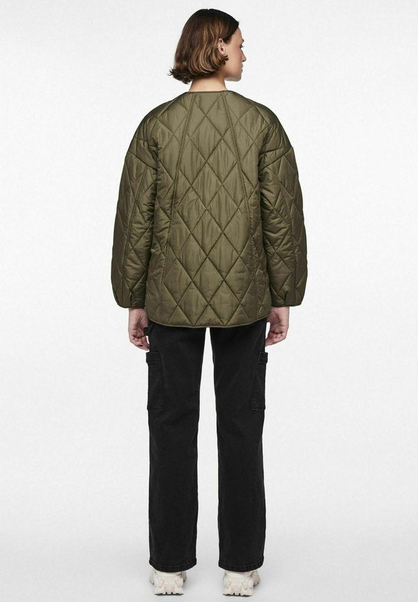 Pieces Quilted PCSTELLA