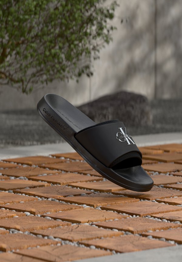 Calvin Klein ESS SLIDE - Mules - black/bright white
