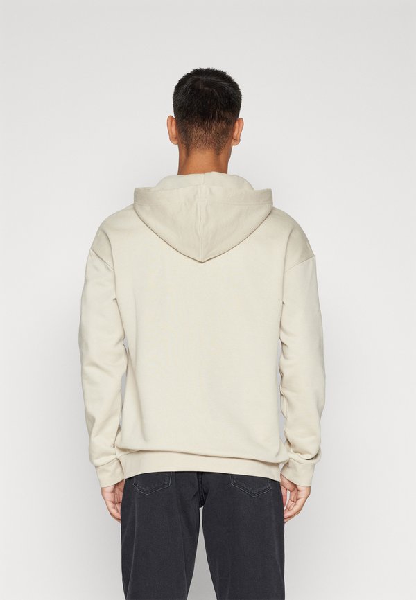 Pier One by Zalando