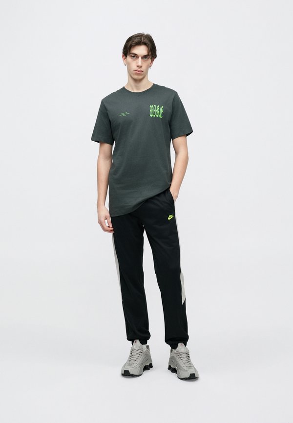 Nike Sportswear TEE WE FLOAT