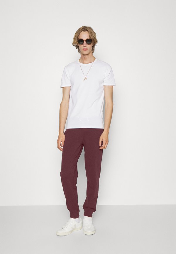 Pier One by Zalando