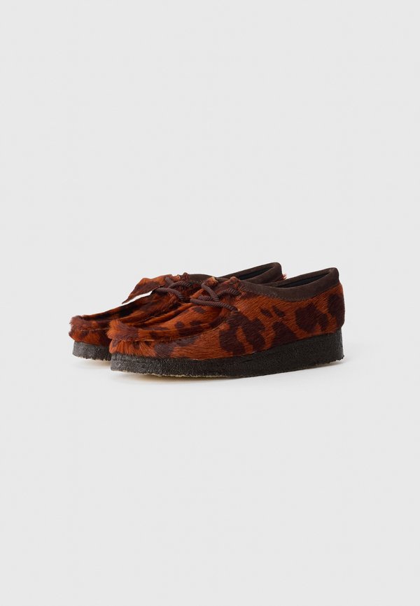 Clarks Originals WALLABEE.