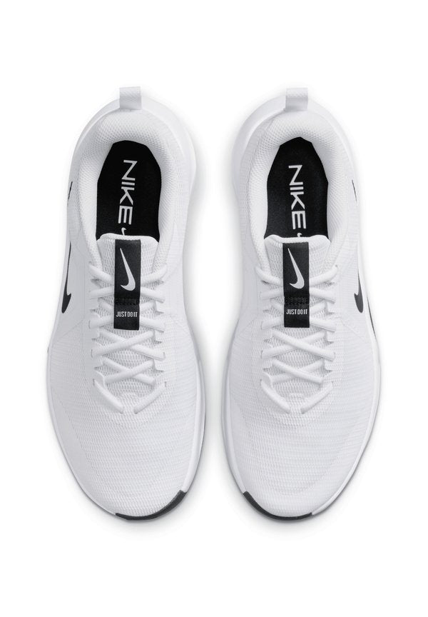 Nike Performance MC 3