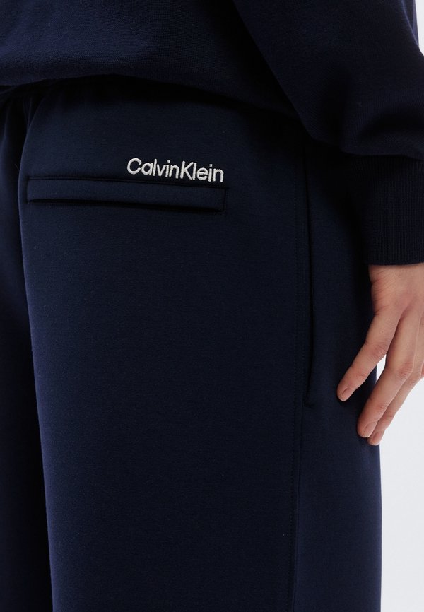 Calvin Klein Jeans SPACER