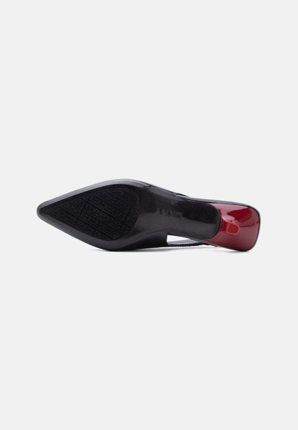 DKNY NOLENE SLINGBACK