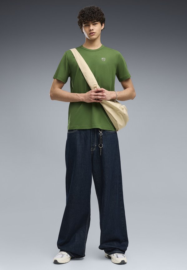 Puma ESS ELEVATED - Basic T-shirt - earthy green