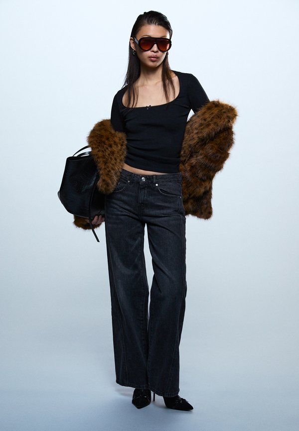 Gina Tricot LOW FRONT SEAM