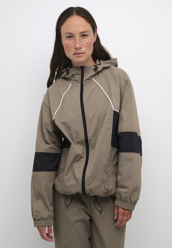 Lounge Nine QUESTLN UNISEX