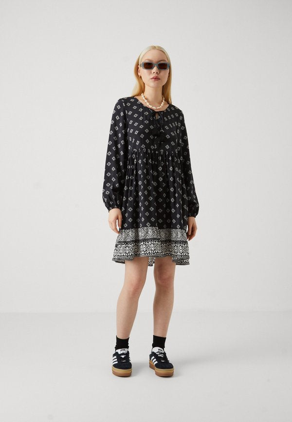 JDY JDYELLIE Short