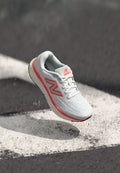 New Balance EVOZ V4