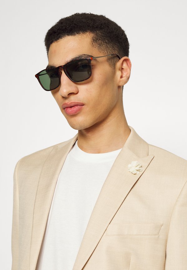 Isaac Dewhirst THE WEDDING SUIT