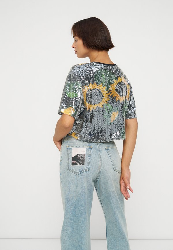 MOSCHINO JEANS