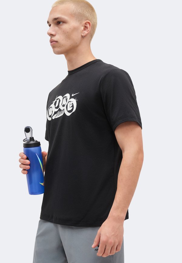 Nike Performance HYVERSE