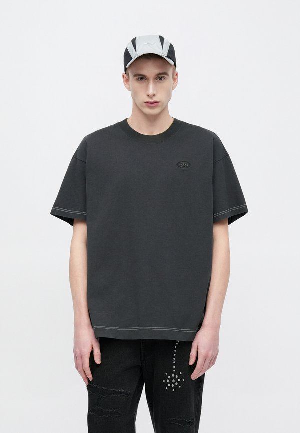 adidas Originals GRAPHIC TEE