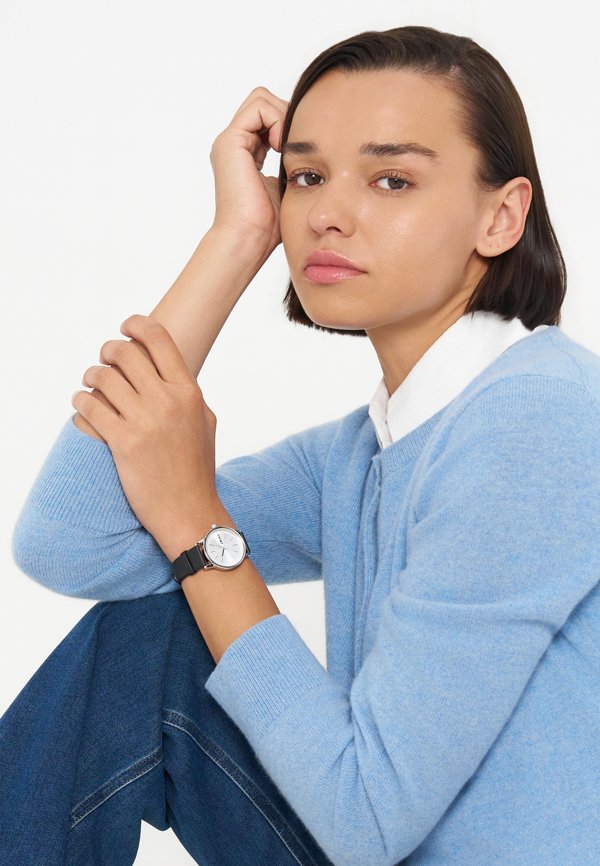 DKNY