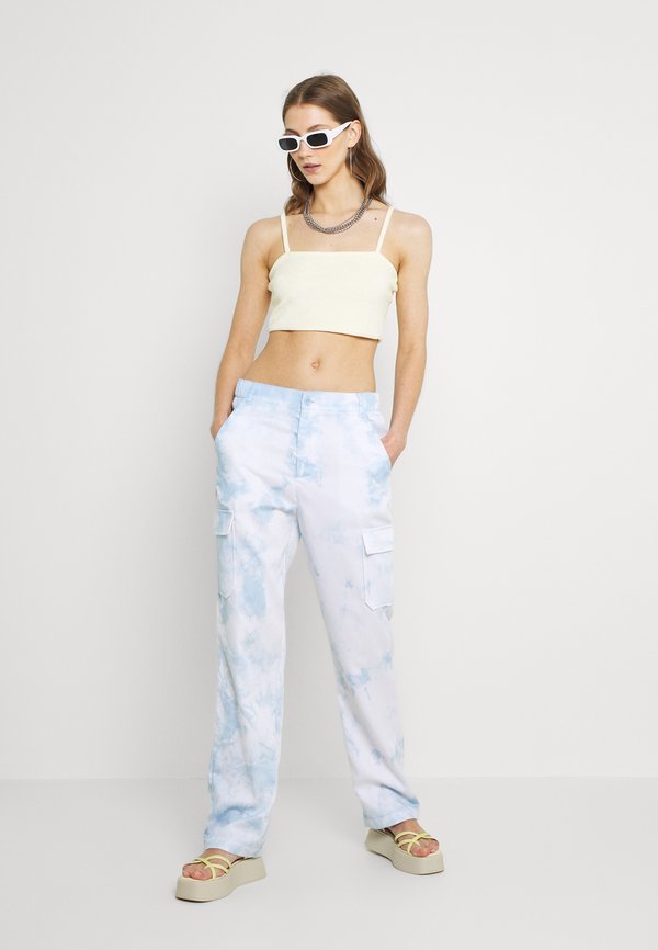 Weekday BRAVO CROP STRAP
