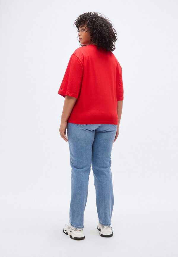 Tommy Hilfiger Curve CURVE LOGO RELAXED JERSEY T-SHIRT