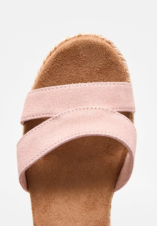TOMS AUDREY