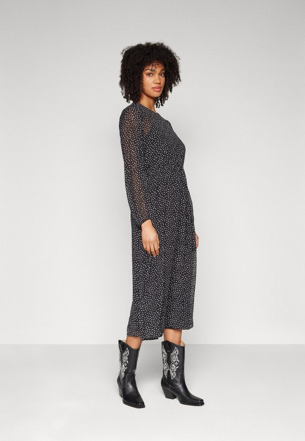 VILA VIBRITANJA DOT O-NECK