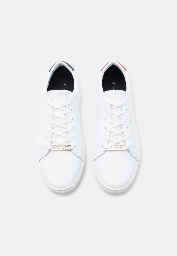 Tommy Hilfiger ESSENTIAL