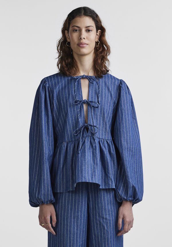 Pieces PCAMILDA TIE TOP