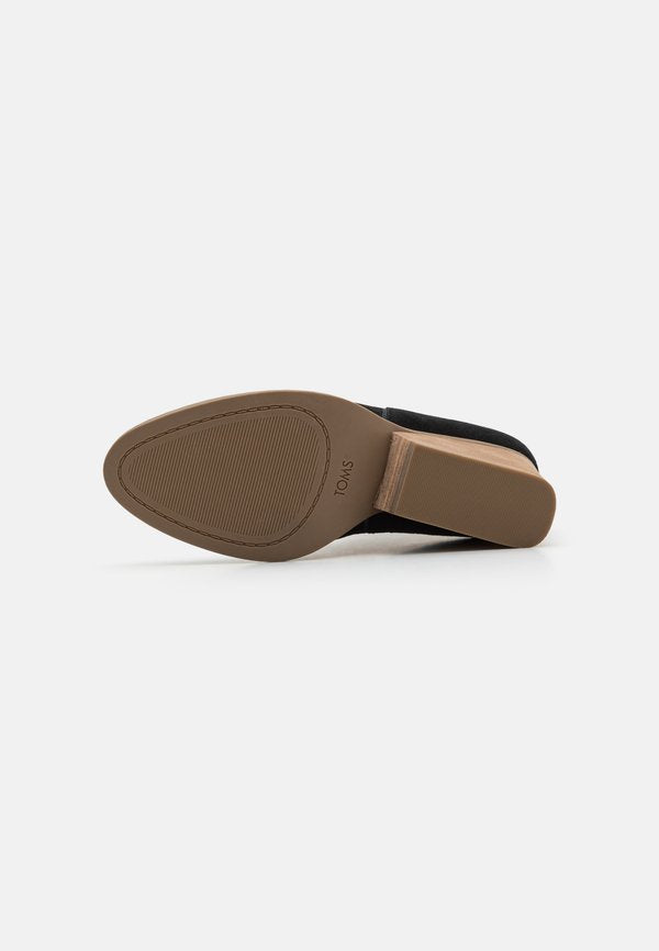 TOMS NOA