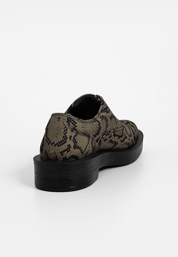 Clarks CUR