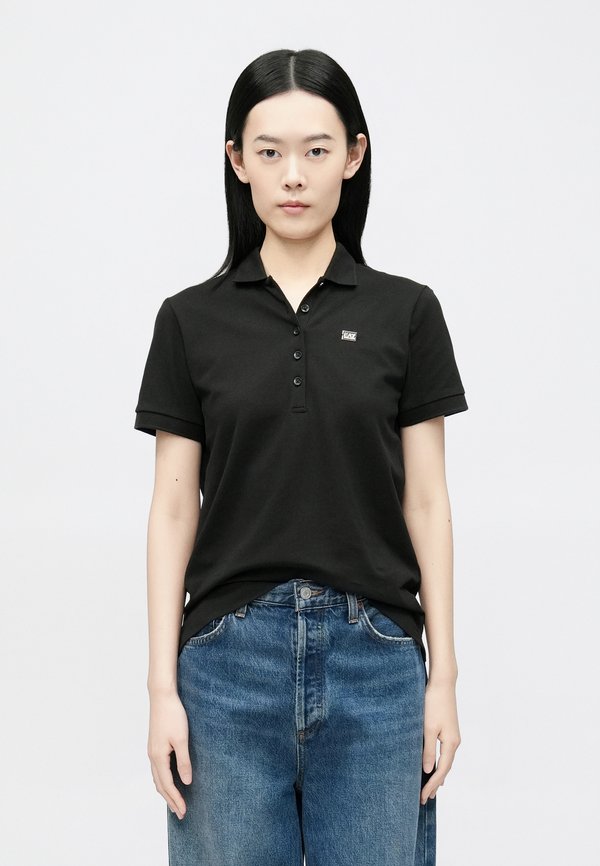 EA7 Emporio Armani