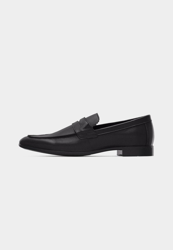Pier One by Zalando