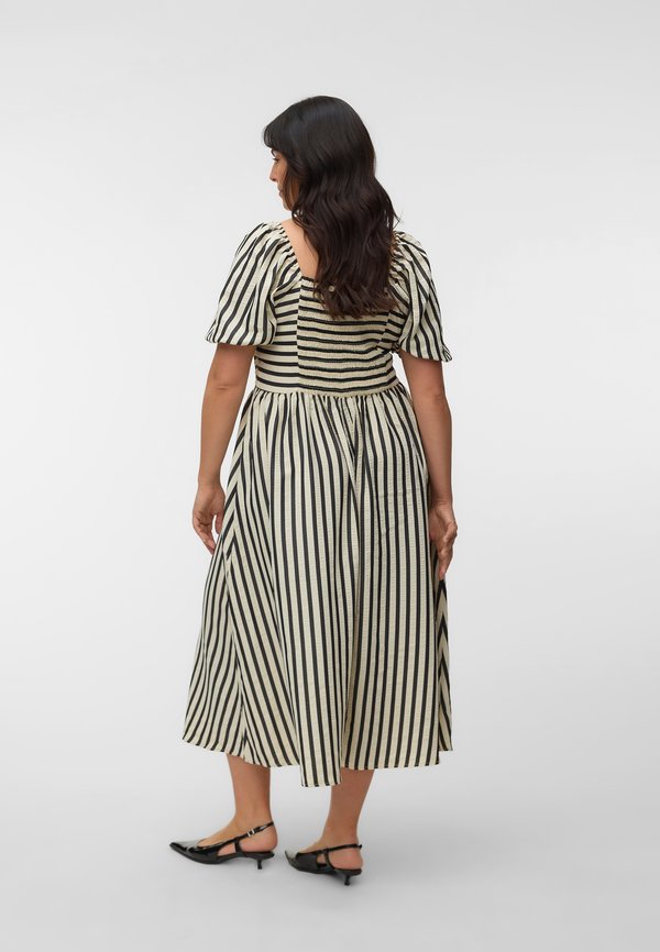 Vero Moda Curve VMCRIN SQUARE NECK DRESS