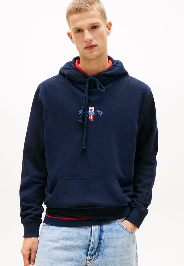 Tommy Jeans SIGNATURE BACK LOGO TERRY DRAWSTRING HOODY