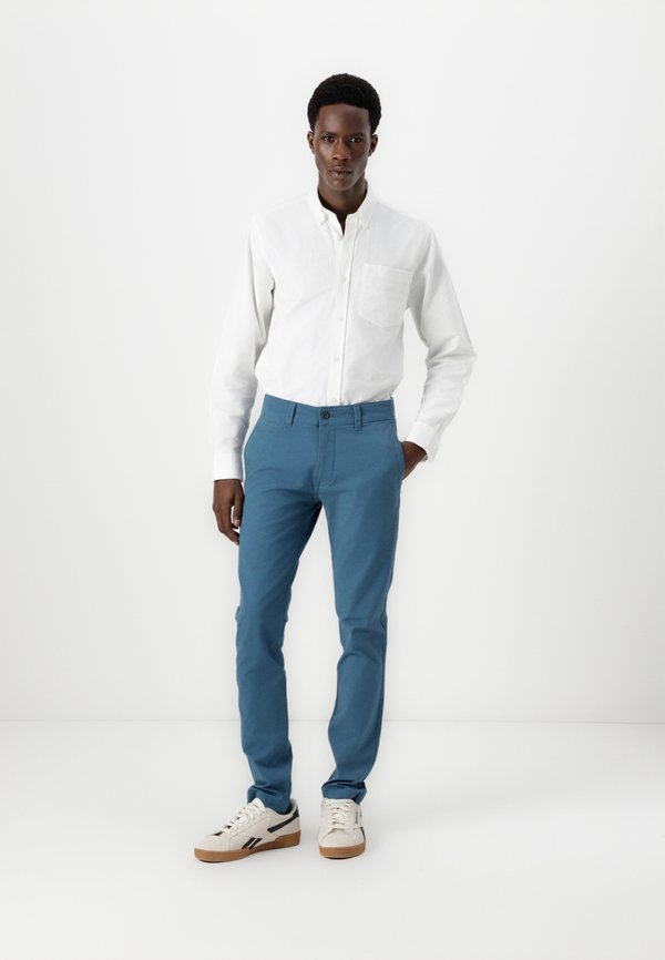 DOCKERS ALPHA