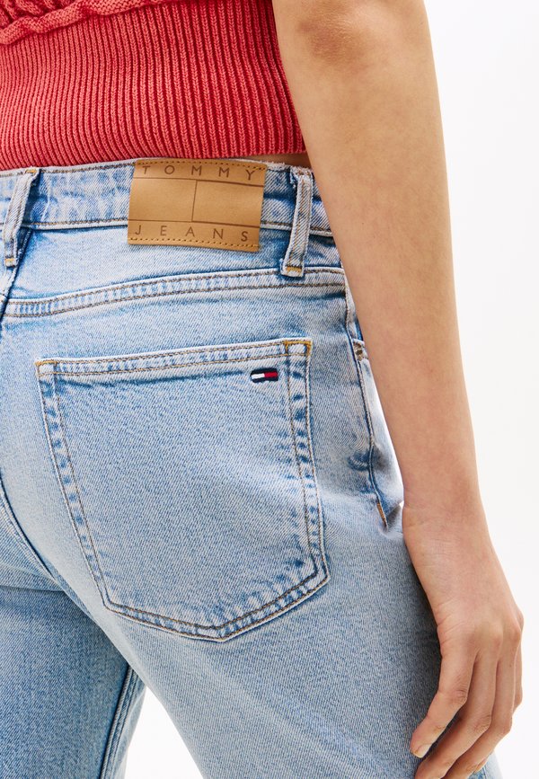Tommy Jeans FADED MID RISE BOOTCUT JEANS